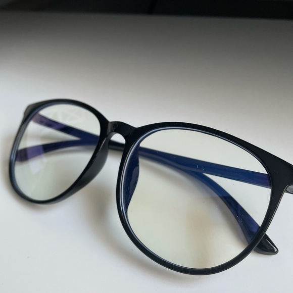 Blue Light Glasses - Picture 2 of 6